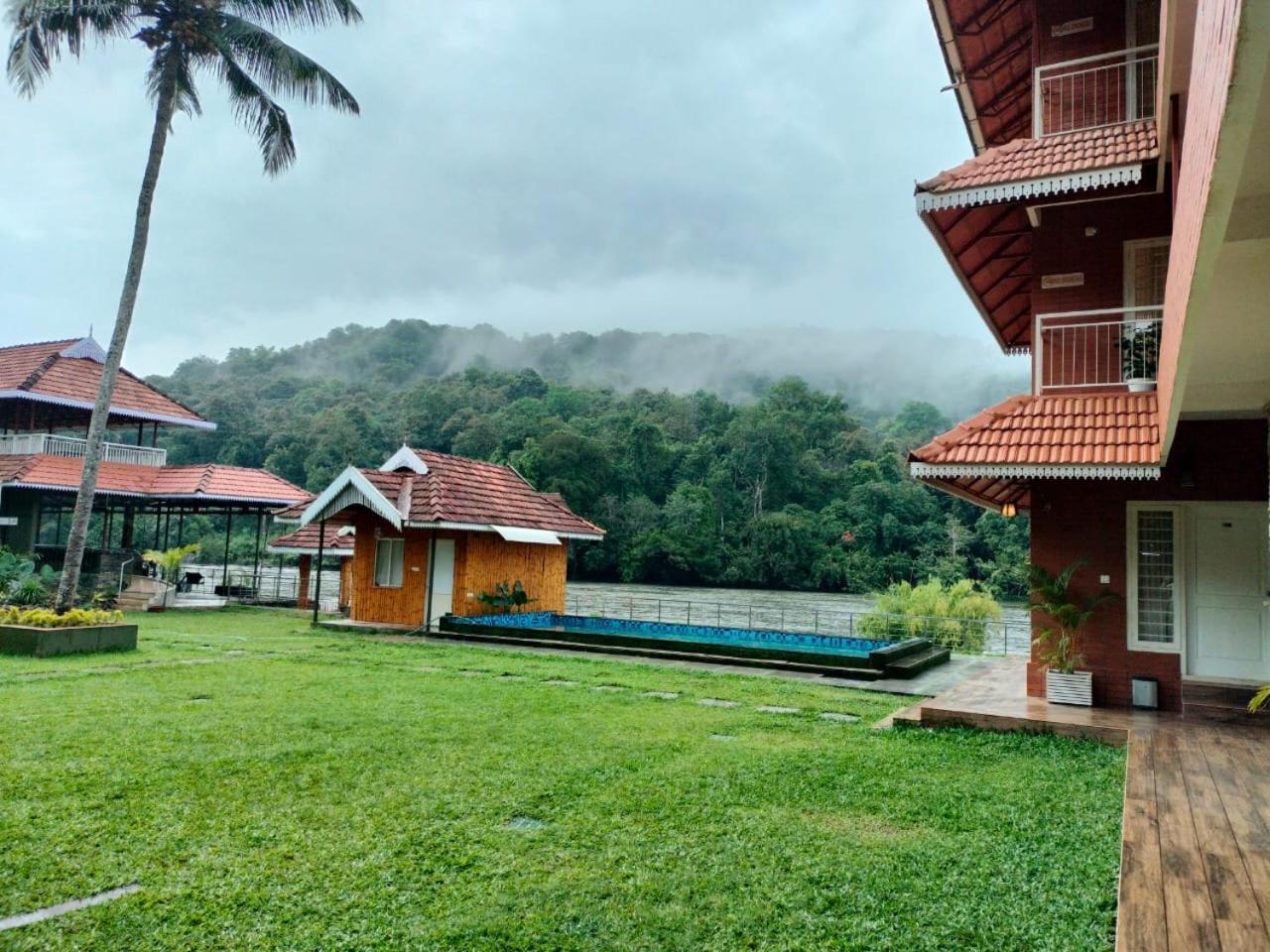 Willow Heights Athirappilly Buitenkant foto