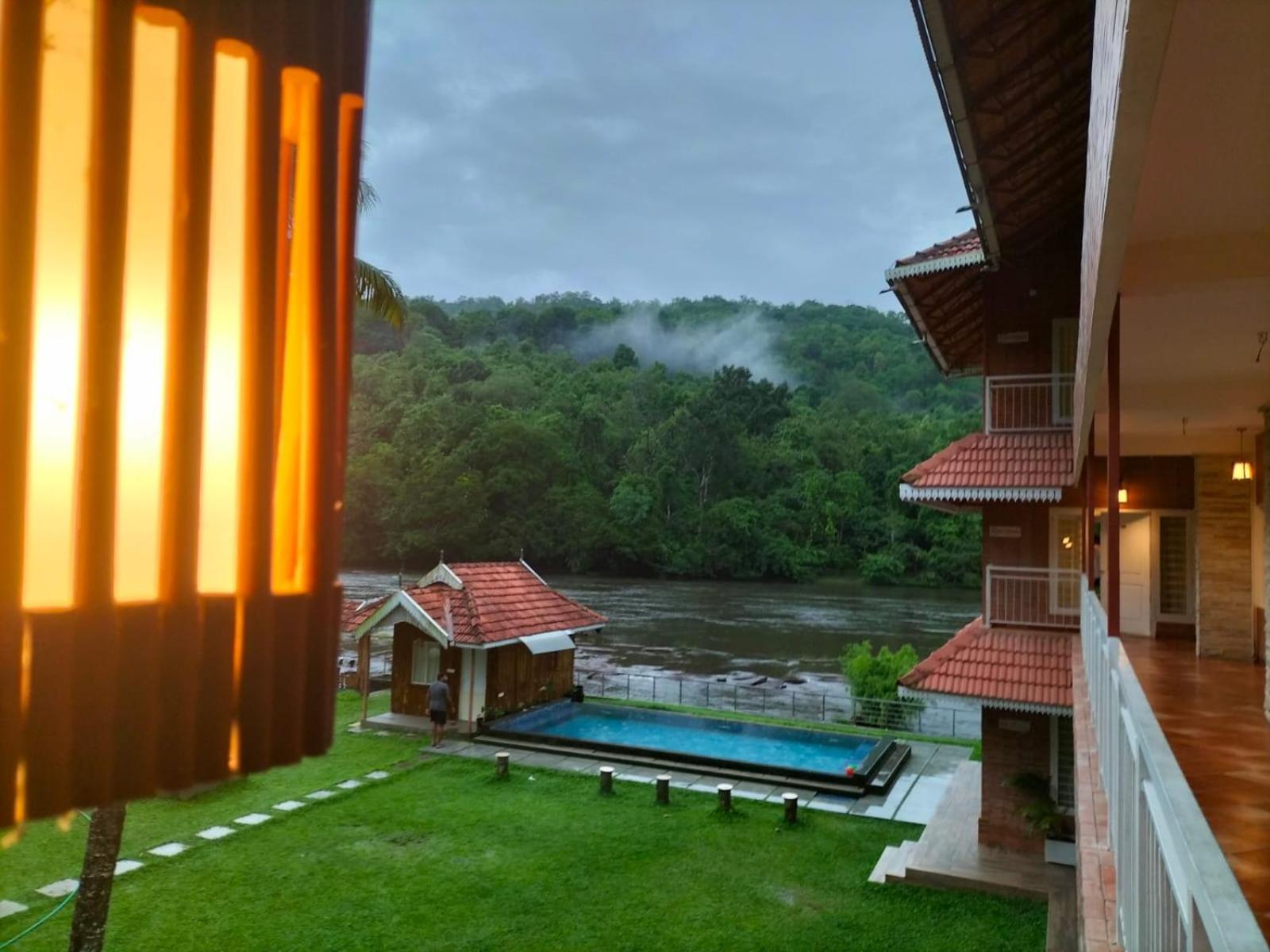 Willow Heights Athirappilly Buitenkant foto