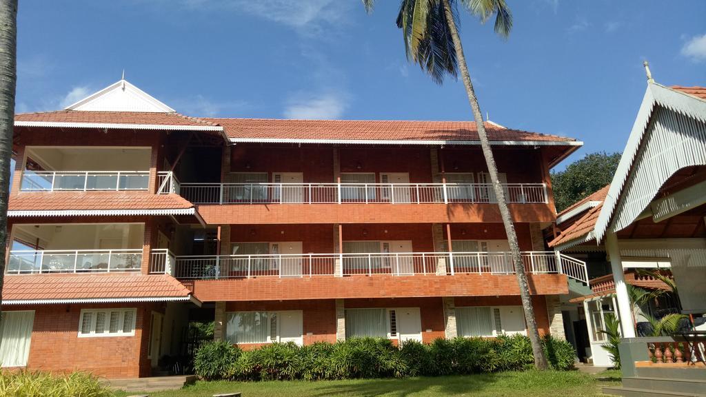Willow Heights Athirappilly Buitenkant foto