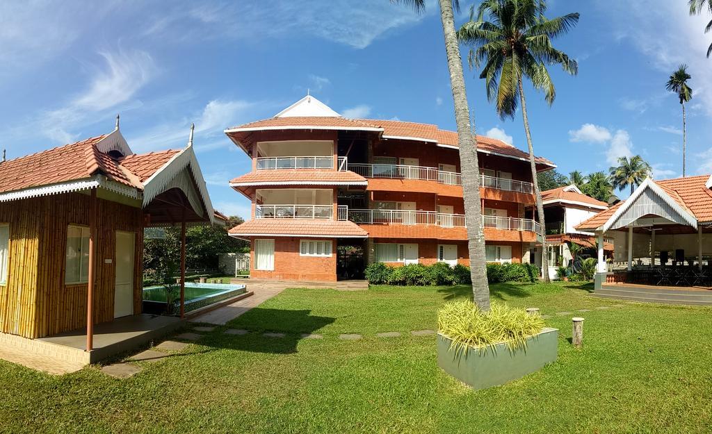 Willow Heights Athirappilly Buitenkant foto