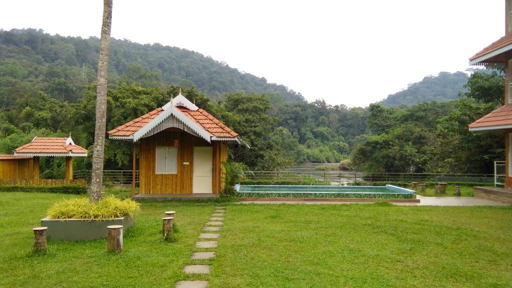 Willow Heights Athirappilly Buitenkant foto