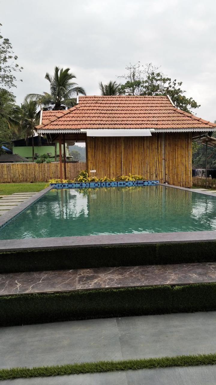Willow Heights Athirappilly Buitenkant foto