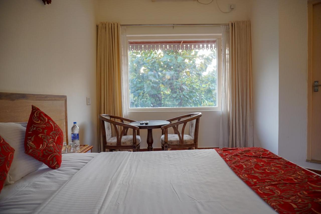 Willow Heights Athirappilly Buitenkant foto